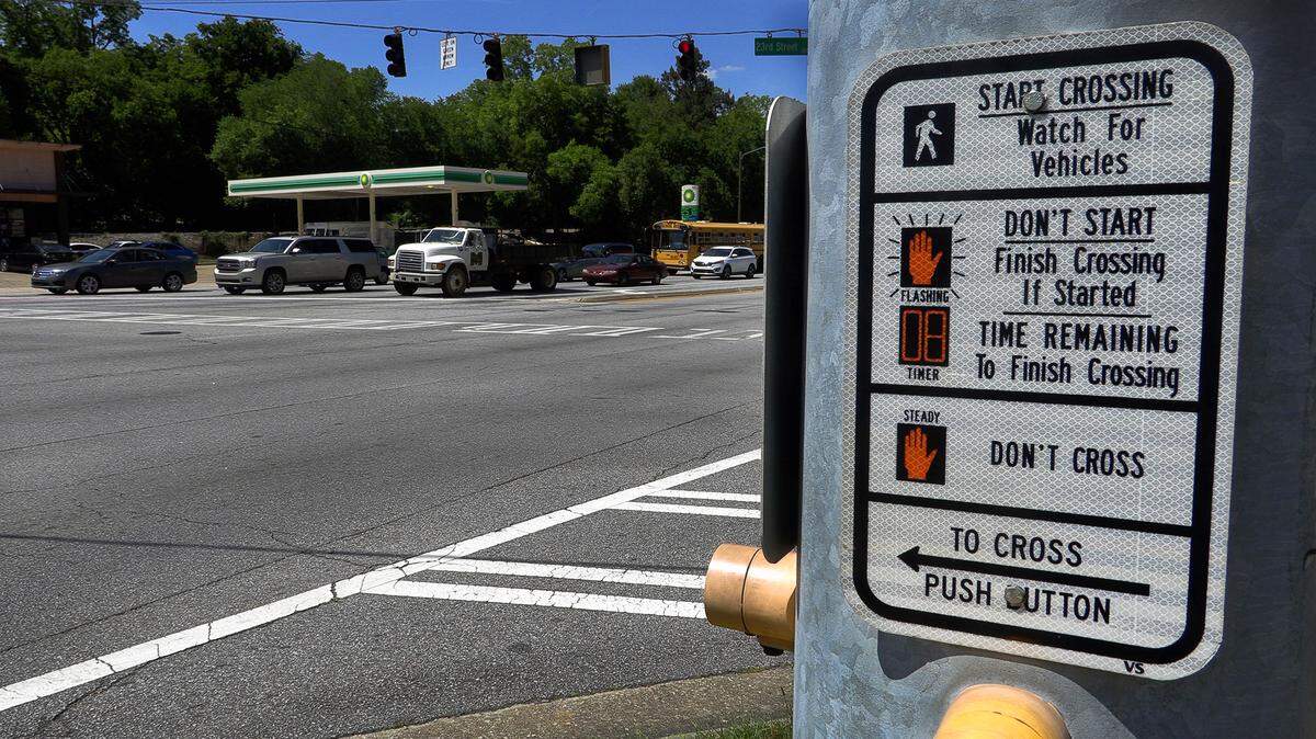 The intersection at Veterans Parkway and 23rd Street has well-marked crosswalks and crossing signals.