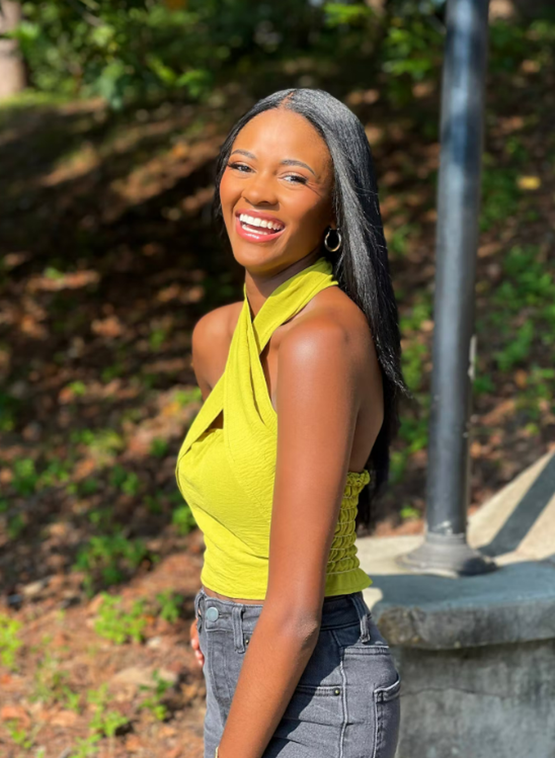 Tune in to see if Charity catches Zach’s eye and receives a rose.