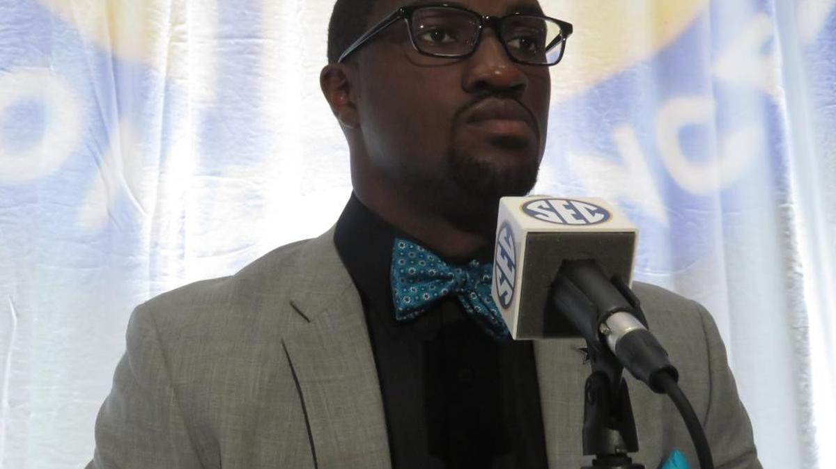 Vanderbilt senior linebacker Oren Burks is one of many Commodores that head coach Derek Mason is counting on to help pick up where departed linebacker Zach Cunningham left off.