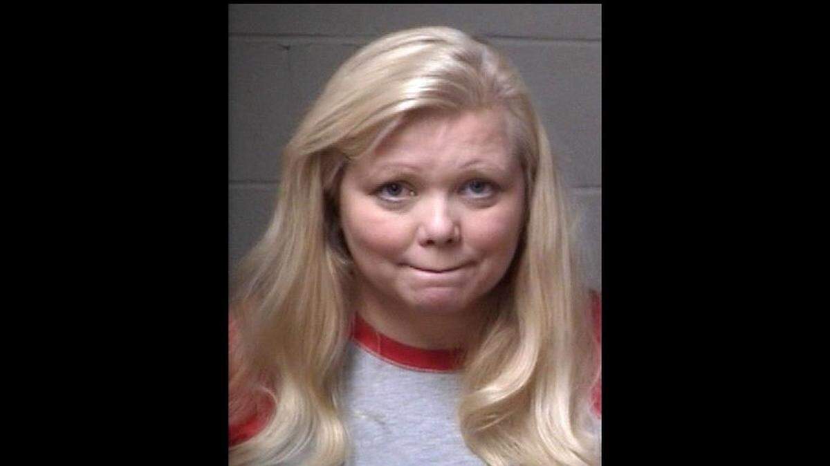 Krista Szewczyk of Paulding County, Ga., faces a 48-count indictment for allegedly practicing dentistry without a license. She is also accused of defrauding insurers and illegally writing prescriptions, officials say