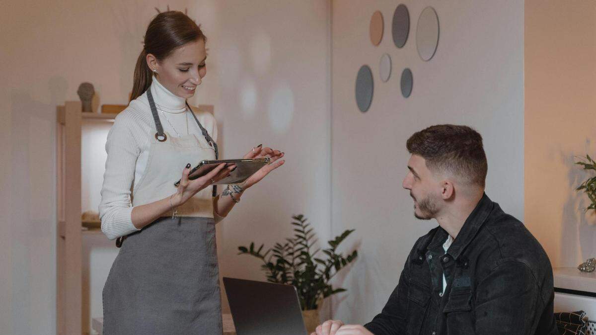How is digital tipping affecting the customer?