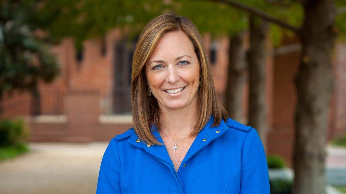Liz Wolverton, who started her career at Columbus-based Synovus in 2003, is now the banking company’s chief strategy and customer experience officer. She also is among the 2018 “Women to Watch” in the banking sector. --