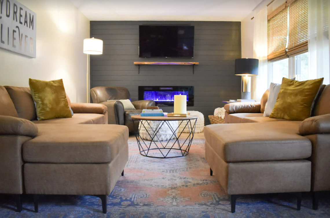 This beautifully designed living area is perfect for sipping wine, reading a book or taking a little cat nap.