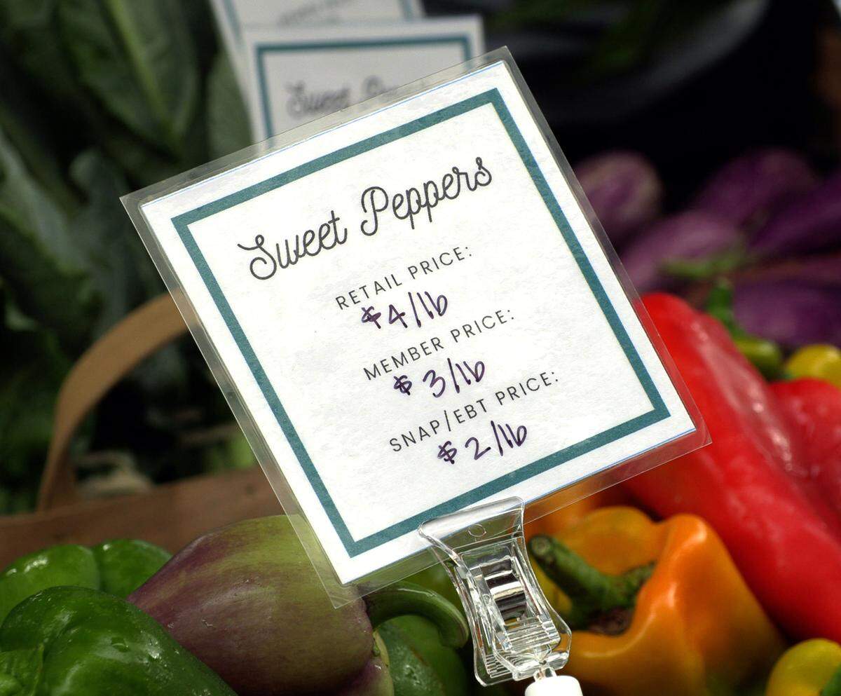 The Food Mill’s mobile farmers market made a stop at the Patriot Pointe Senior Residences at 3725 Chapman Way in Columbus, Georgia on Monday. 08/08/2022