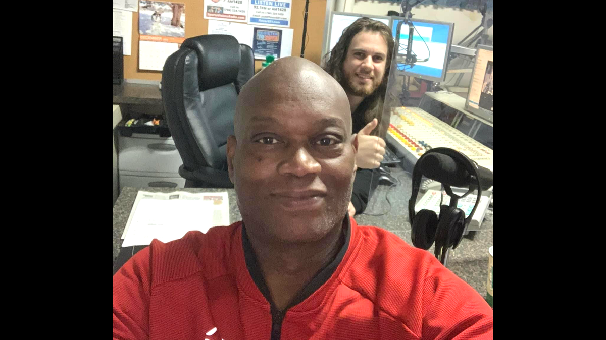 Daryll “DJ” Jones, in the foreground, and sidekick Thrift Barringer will discuss local, regional and national sports news and conduct interviews with special guests from 6-9 a.m. Mondays-Fridays on Sportsvisions 92.1 FM in Columbus.