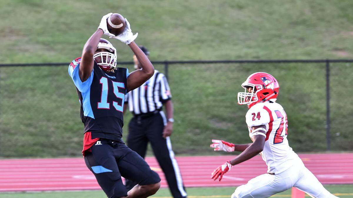 Carver’s opening drive of Monday night’s game against Westover ends with a touchdown pass from Jaylen Joyner to Jarius Thomas at Kinnett Stadium, October 29, 2018.
