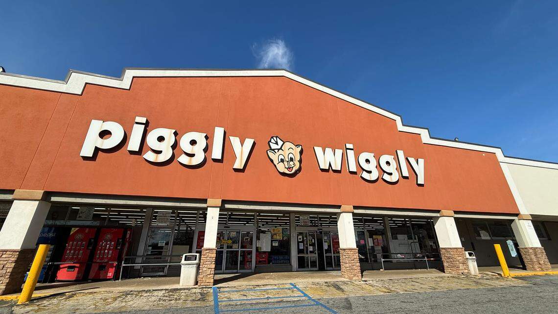 After 40 years, this Phenix City grocery store is closing. Ownership explains why
