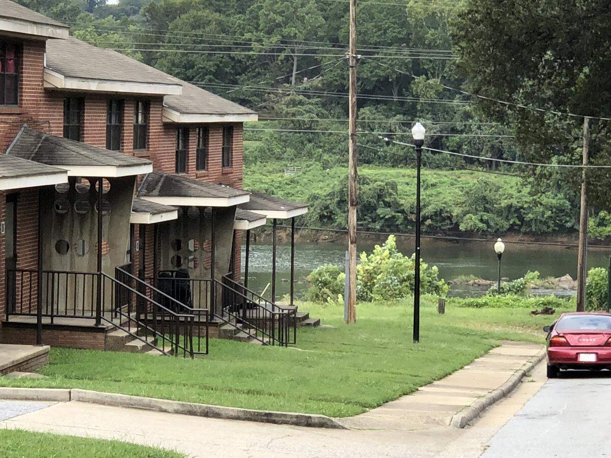 There are 17 buildings and 108 units in Chase Homes.