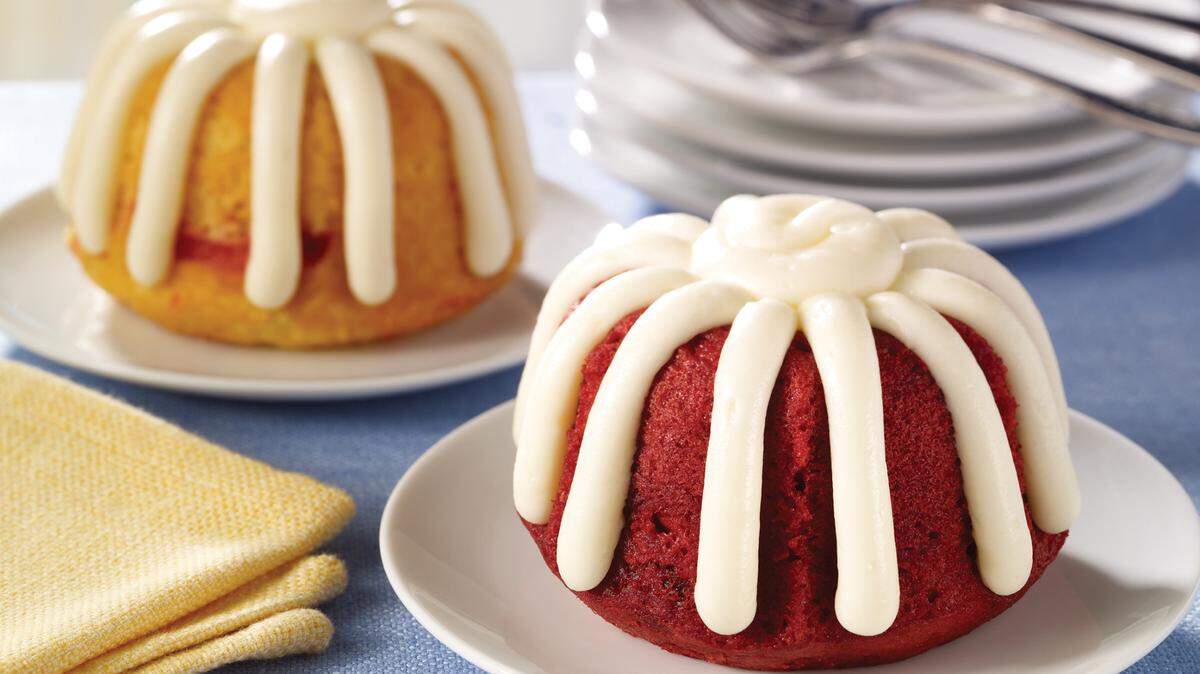 Franchisee Missy Moon is opening Nothing Bundt Cakes, a bakery specializing in bundt cakes, in late August in Columbus Park Crossing at 5555 Whittlesey in Columbus. The bakery will be located next door to Moe’s Southwest Grill in front of the AMC Classic theater. These are bundlets.