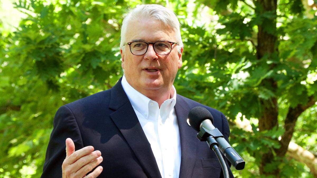 Columbus Mayor Skip Henderson speaks May 15, 2026, during a groundbreaking ceremony for the Dinglewood Park Trail in Columbus.