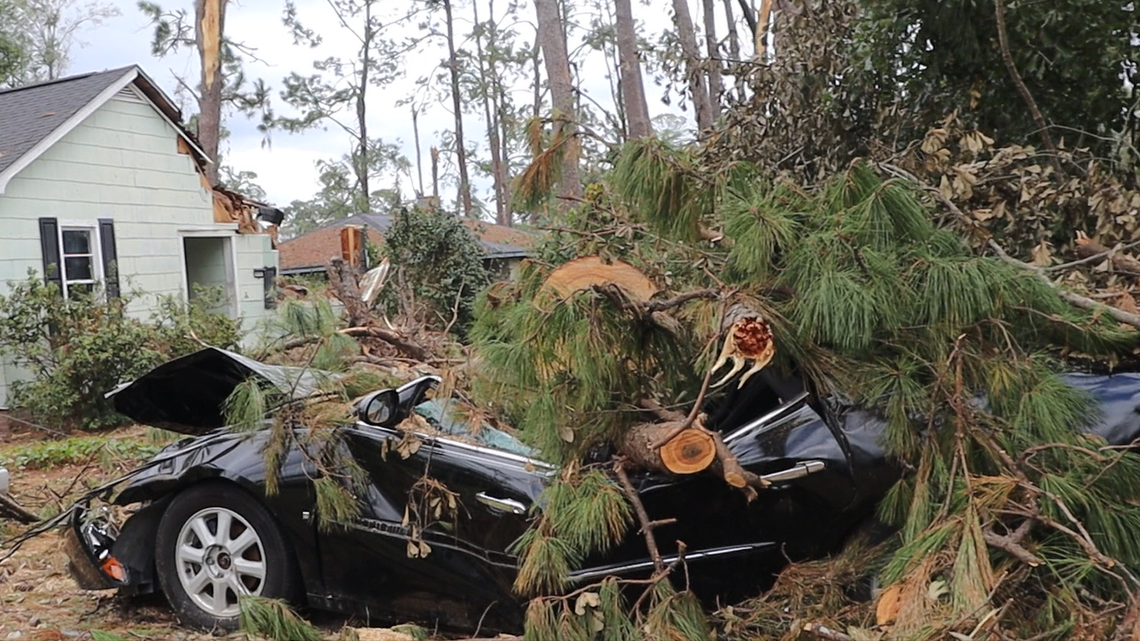 ‘We’re just gamblin’ being in here.’ A week after Helene, Valdosta mom needs help & hope