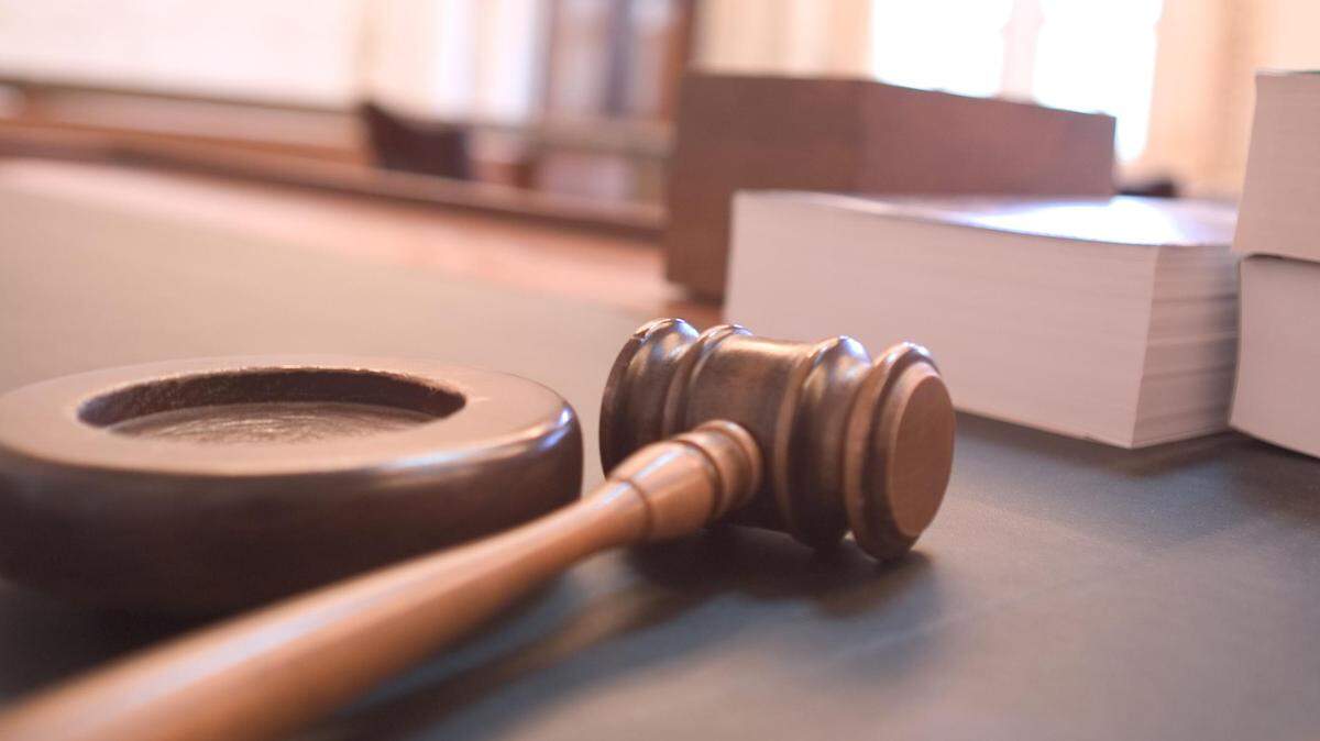 Gavel.