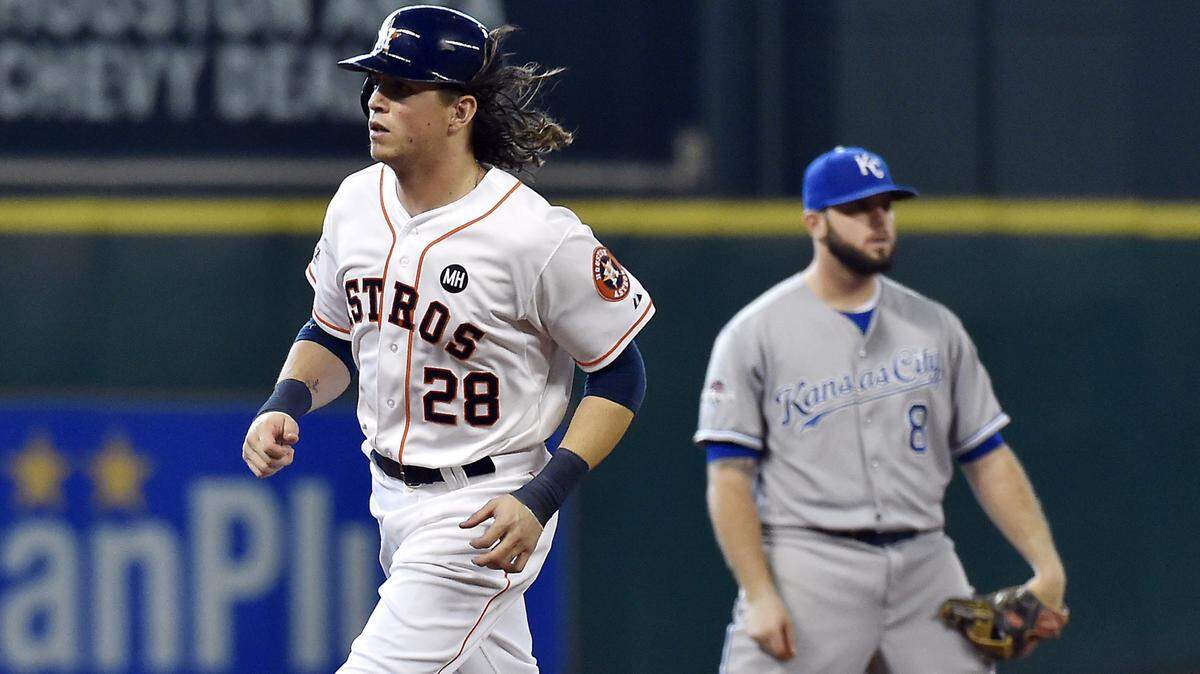 Houston Astros left fielder Colby Rasmus rounds the bases after hitting a solo home run during the seventh inning on Monday, Oct. 12, 2015, at Minute Maid Park in Houston. (John Sleezer/Kansas City Star/TNS)