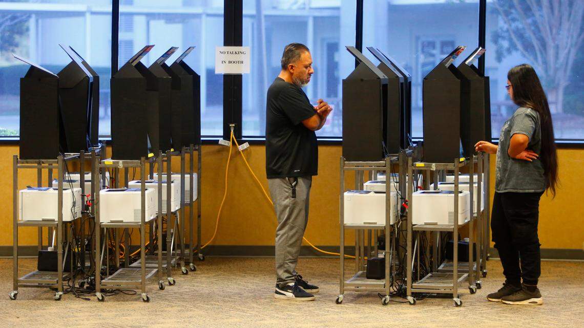 Fake bomb threats from Georgia, Michigan, Arizona, Wisconsin came from Russian emails