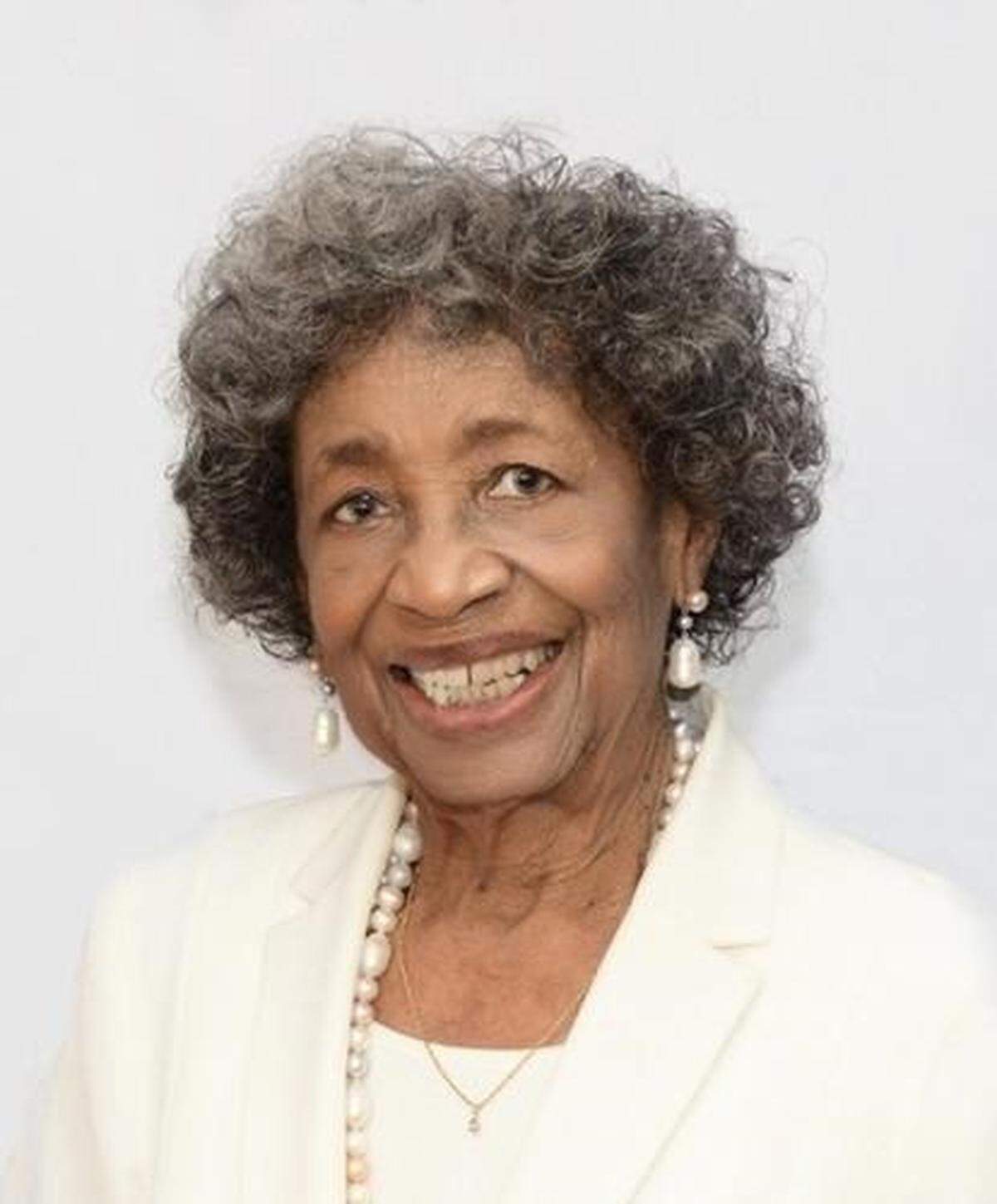 Juanita Carson Booker