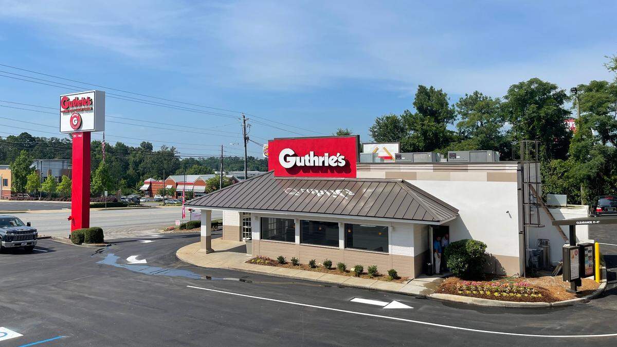 Guthrie’s at 3527 Macon Road celebrated its grand opening Monday. The restaurant serves a simple menu that includes chicken fingers, fries, texas toast and its signature dipping sauce.