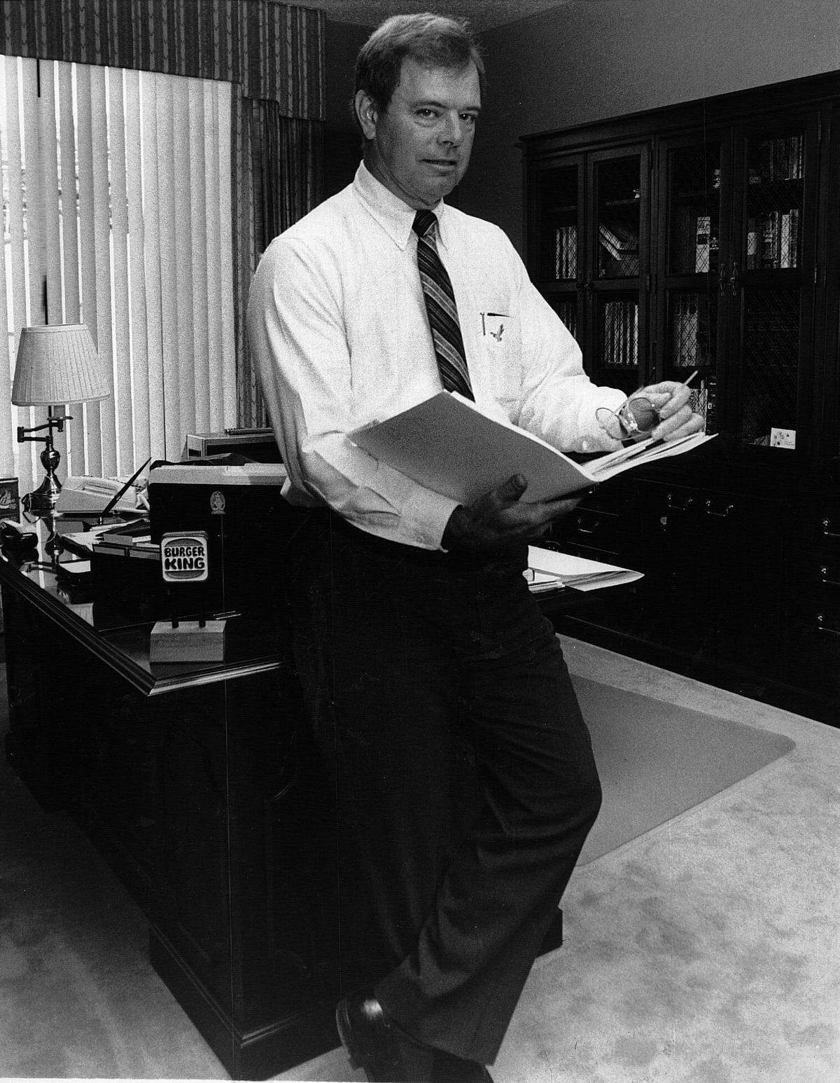 In this 1986 photo, Marvin Schuster is shown in his Columbus office.