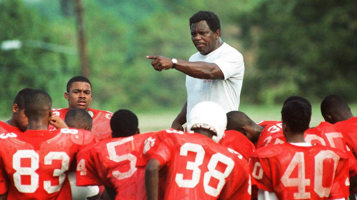 Columbus high school football coaching legend to be inducted to state Hall of Fame