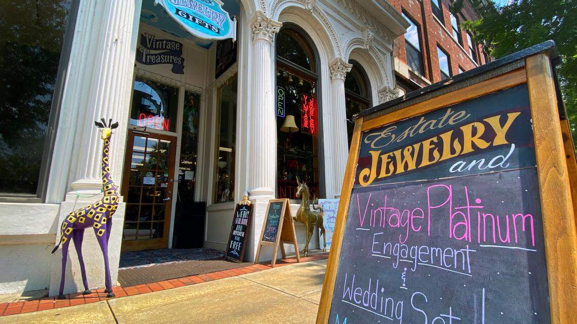 Broadway Estate Jewelry, 1044 Broadway, has reopened. The shop closed after its owner, Arthur Masao “Mabo” Weatherwax, died May 26. He was 59.