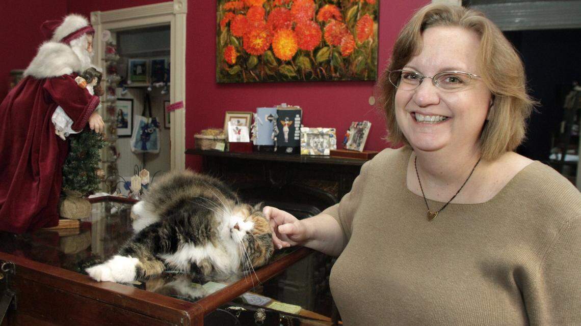 Job Spotlight with Kara Cable, owner of Cat's Meow in Pine Mountain and Columbus 