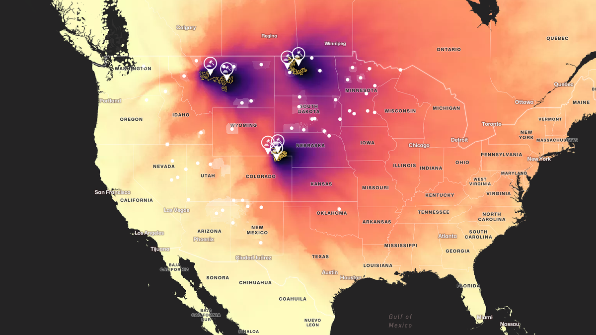 This map visualizes the average risk of radiation exposure for a large portion of North America in the event of a concerted nuclear attack on US missile silos