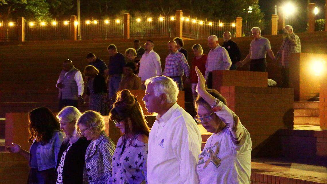 Prayer event offers ‘compassion and love’ amid controversy over Alabama pastor’s suicide