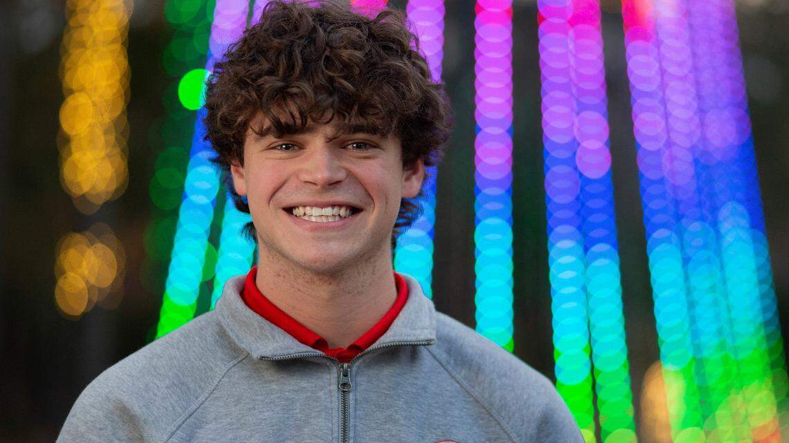 The creator of the largest Christmas lights display in Columbus retired. Meet his successor