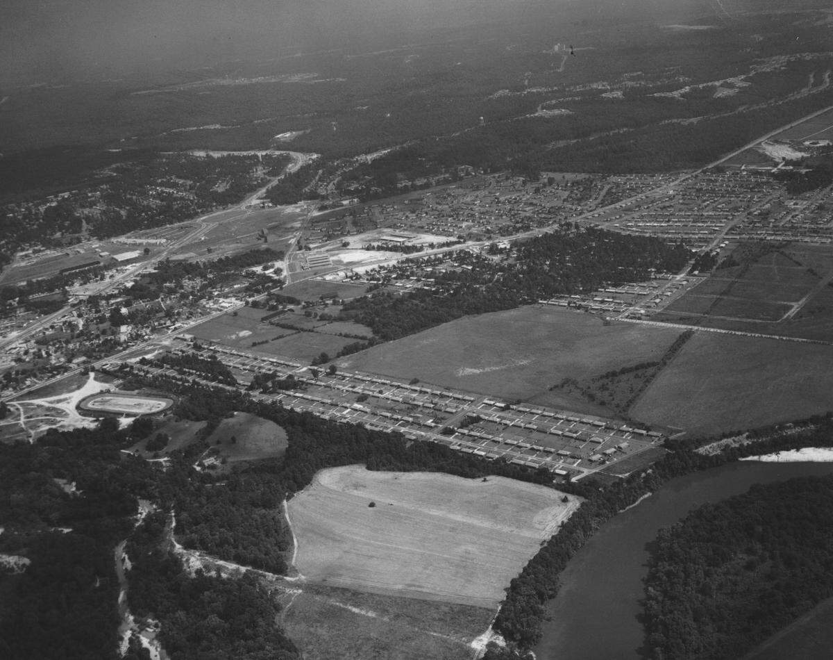 Lumpkin TerraceColonial ParkBroadmoorCherokee ParkOakland Park