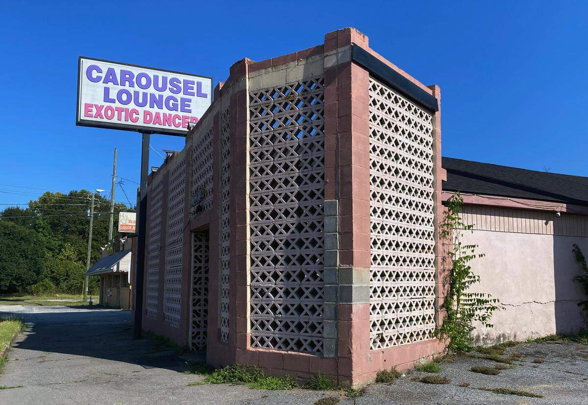 The Carousel Lounge is located at 3003 Victory Drive in Columbus, Georgia.