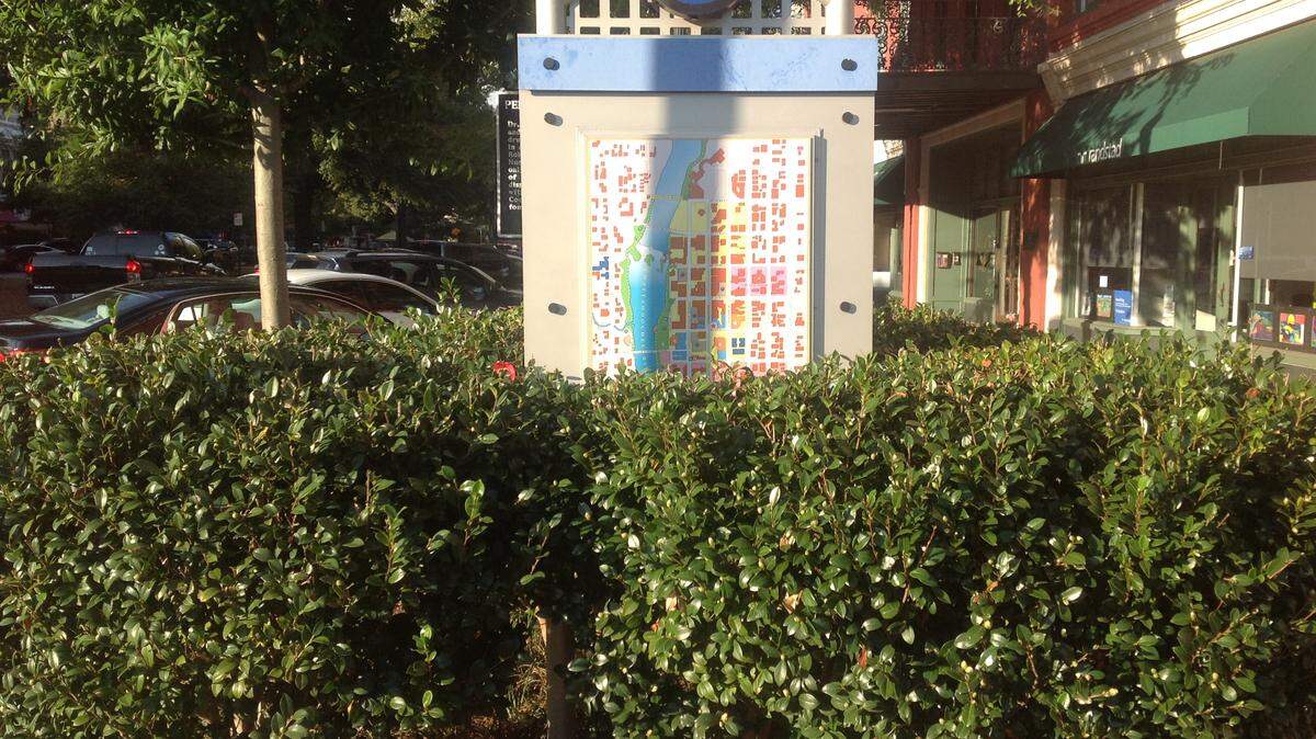 Mike Owen/mowen@ledger-enquirer.comThe city will trim back shrubs that are blocking many of these maps along Broadway.