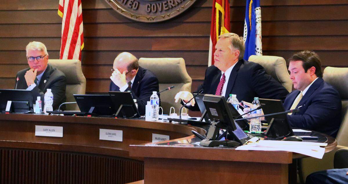 Columbus City Councilor Glenn Davis, second from right, supported Hickey.