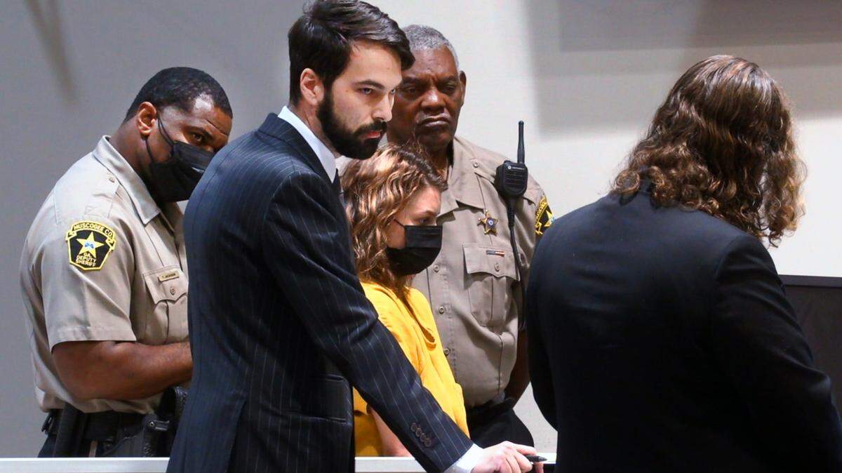 Attorney William Biddy, center, represents Taylor Taylorson during her hearing Friday morning in Columbus Recorder’s Court in Columbus, Georgia. 05/27/2022