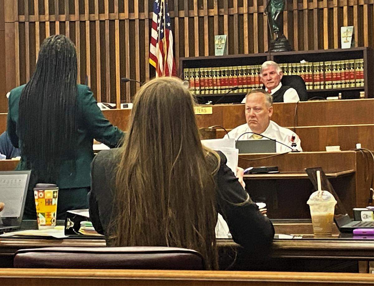 Anthony Gates’ defense attorney Roberta Robinson argues her motions before Judge Bobby Peters during Gates’ pretrial hearing.