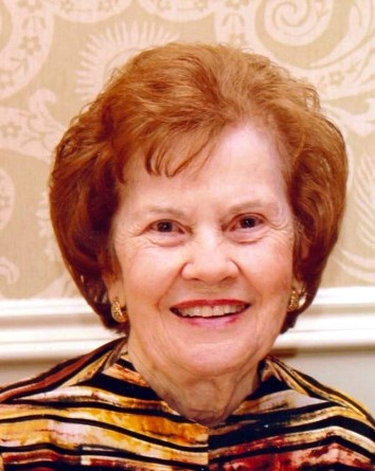 Joyce Weaver Fingerhut