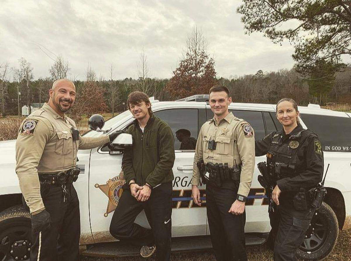 A man caught with meth in Alabama asked to have his picture taken with the deputies arresting him, they say.