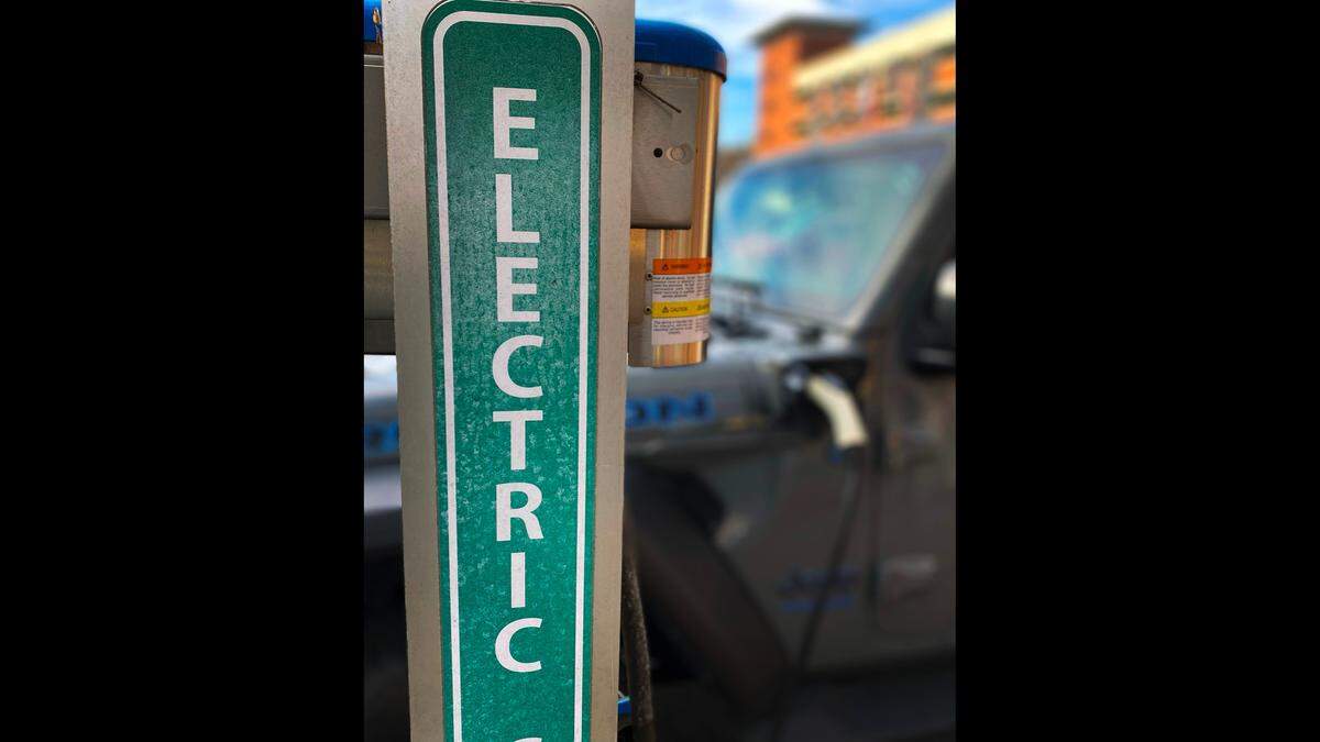 A vehicle charges up in downtown Columbus, Georgia. 01/11/2024