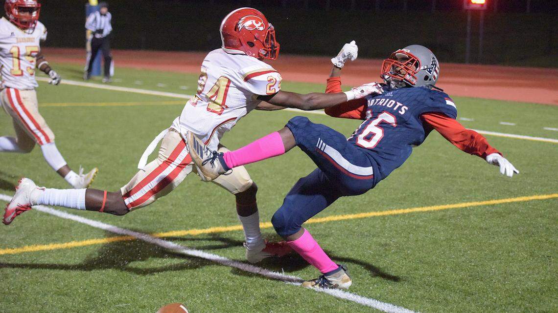 Inside the ‘brotherhood’ that forms the backbone of Hardaway football