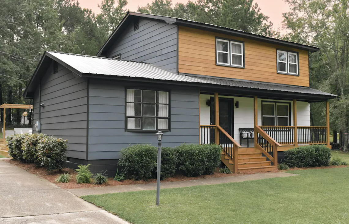 Cozy boho retreat about 40 minutes from Columbus and minutes from Callaway Gardens.