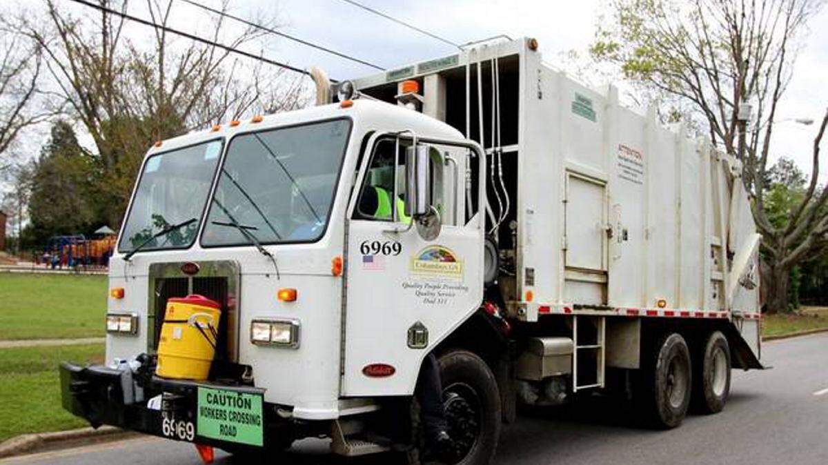 Ledger-Enquirer file photoThis is not the truck involved in this week's column, but it shows how difficult it is for the driver to monitor inmate behavior in the back.