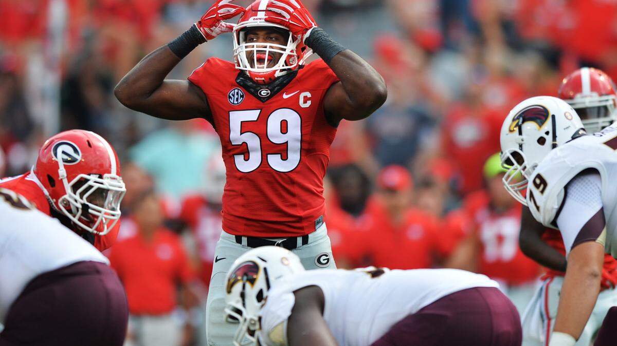 BEAU CABELL/THE TELEGRAPH.Athens, Georgia, 09/05/2015: Georgia linebacker Jordan Jenkins (59) calls a play as the ULM offense gets ready to snap in the second half.