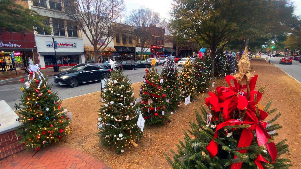In a news release from Uptown Columbus Inc., local businesses have announced special hours for the Christmas season. On Christmas Eve, many retailers, restaurants and service providers will close early to allow staff time with their families. On Christmas Day, most businesses will be closed, though a few restaurants and nightlife spots will open with limited hours.