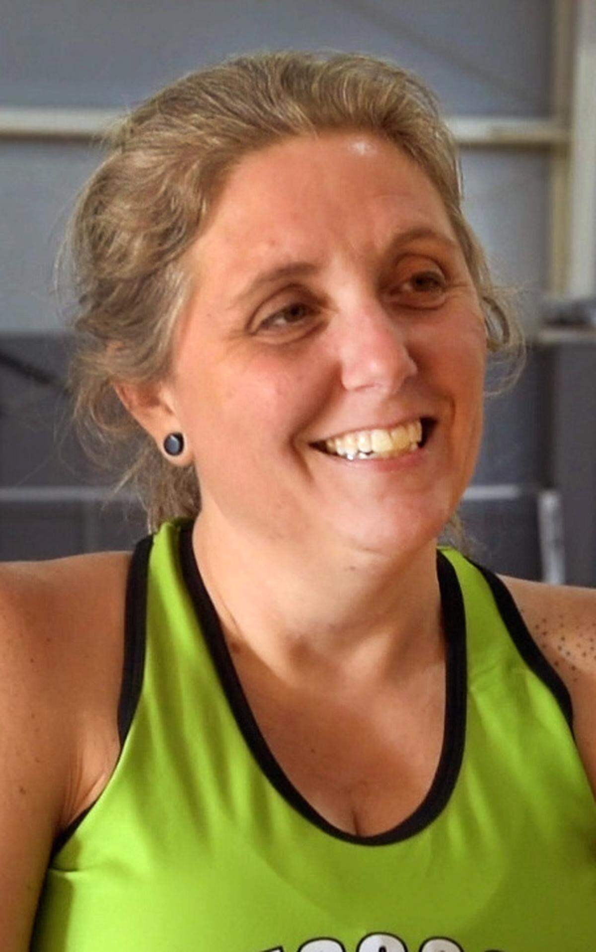 Laura Jordan, also known as “Sinnamon Roll,” is the team’s coordinator and marketing/public relations chair. 04/18/2023