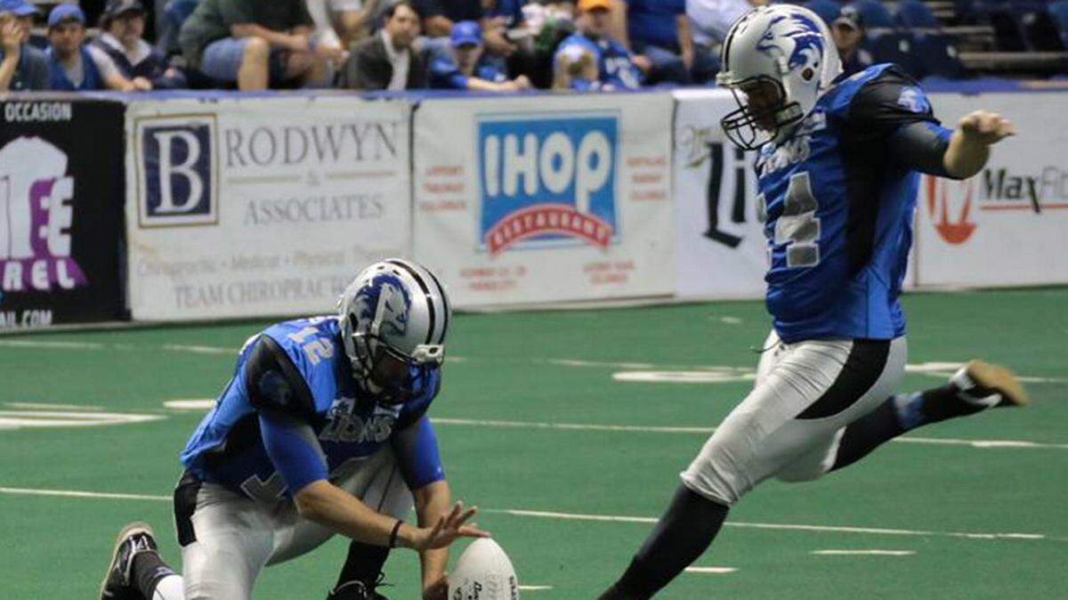 Columbus Lions announced Wednesday the re-signing of kicker Lindsey Wolfe.