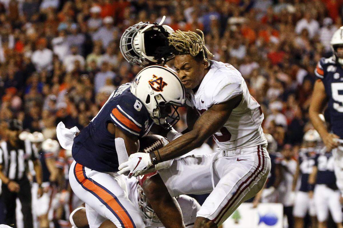 Auburn running back Shaun Shivers (8) is expected to play a prominent role in the offense of new Tigers offensive coordinator Chad Morris, the former Arkansas head coach.