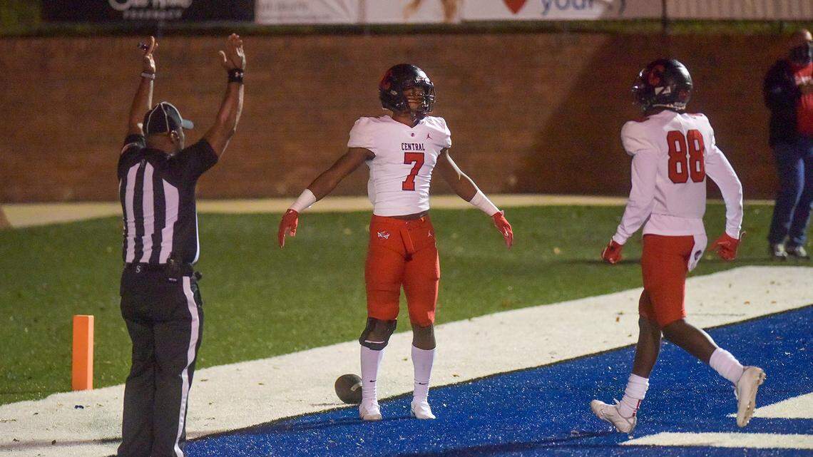 Vote now for the Chattahoochee Valley’s high school football player of the week