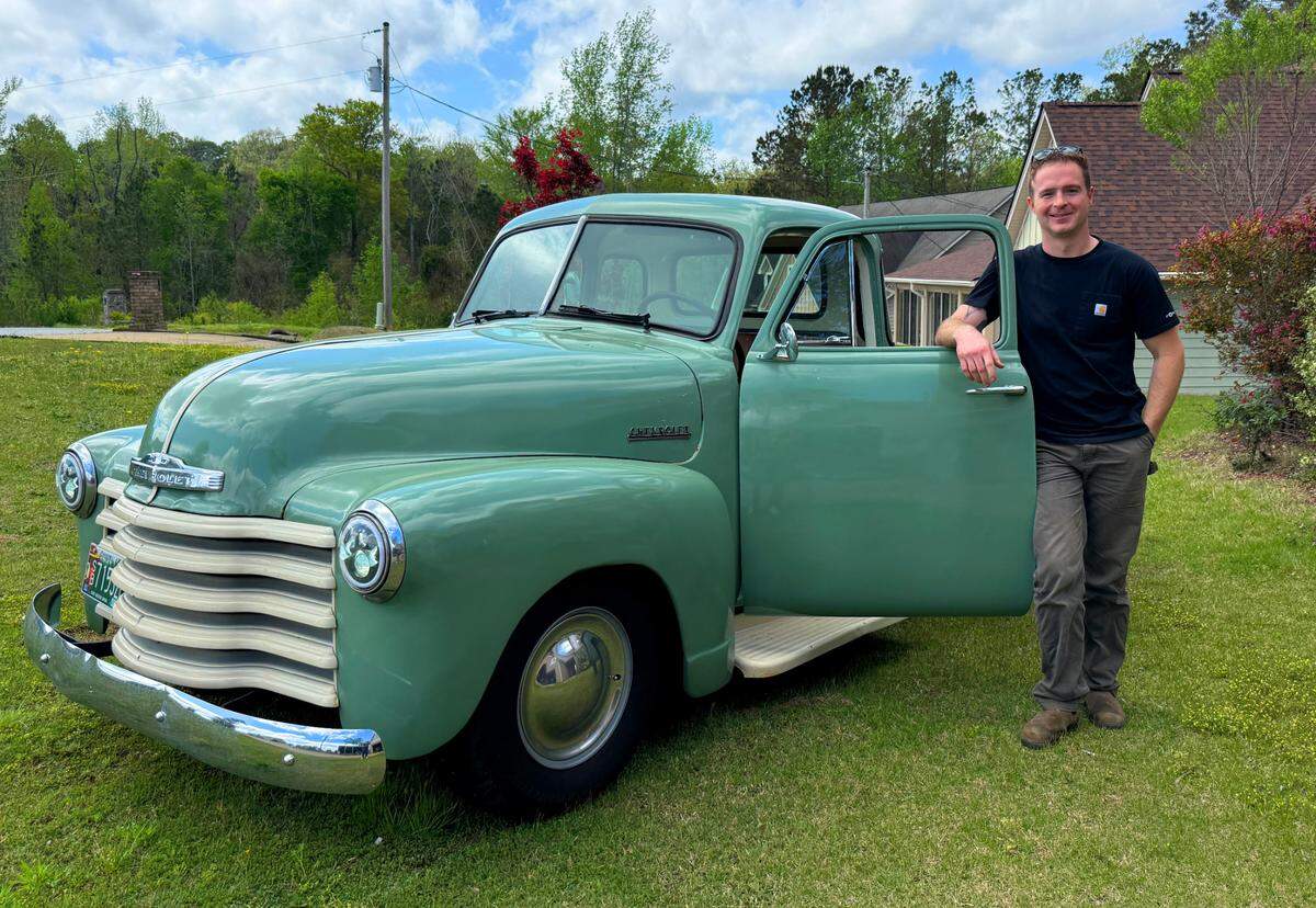 Eston T. Smith is the founder of Rovium. The goal of Rovium is to create classic electric vehicles with the comforts of modern cars. Rovium uses newly manufactured, steel, classic car bodies and couples them to specialized EV chassis.