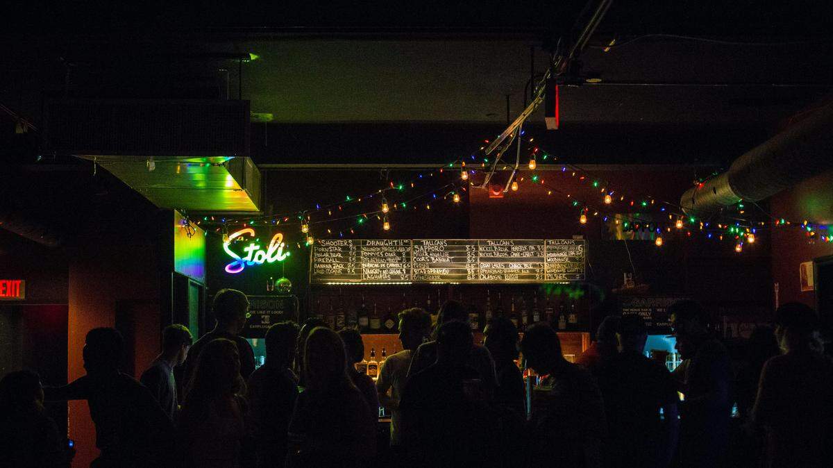 Vote for your favorite dive bar now.