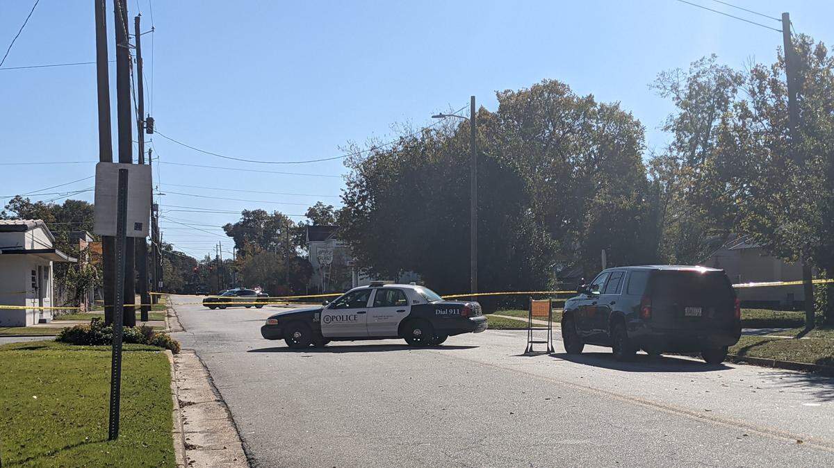Columbus police on the scene of a Sunday morning homicide near 20th Street. 28-year-old Malik Easton was found lying in the grass and suffering from gunshot wounds. He is the city’s 61st homicide.