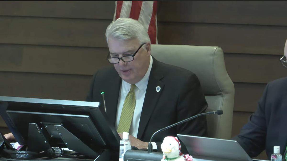 Columbus Mayor Skip Henderson responds to Councilor John Anker’s criticism of his handling of the city manager search during the Dec. 16, 2025, council meeting.