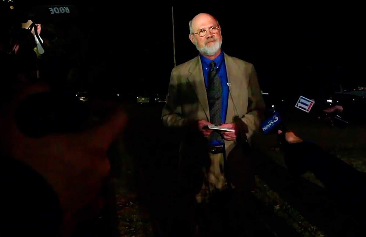Ledger-Enquirer reporter Tim Chitwood answers questions from the media after he witnessed the execution of Carlton Gary in 2018.